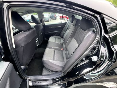 Used 2025 Toyota Camry LE FWD image 15