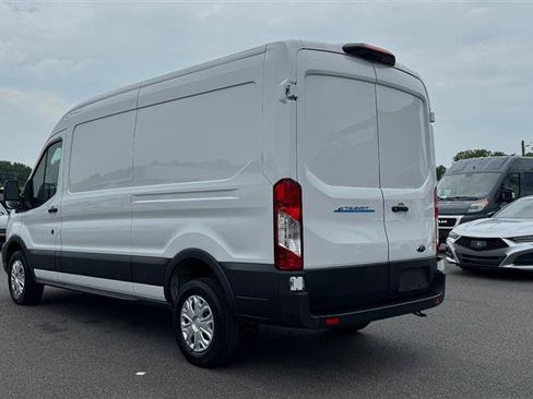 Used 2023 Ford E-Transit Medium Roof RWD image 11