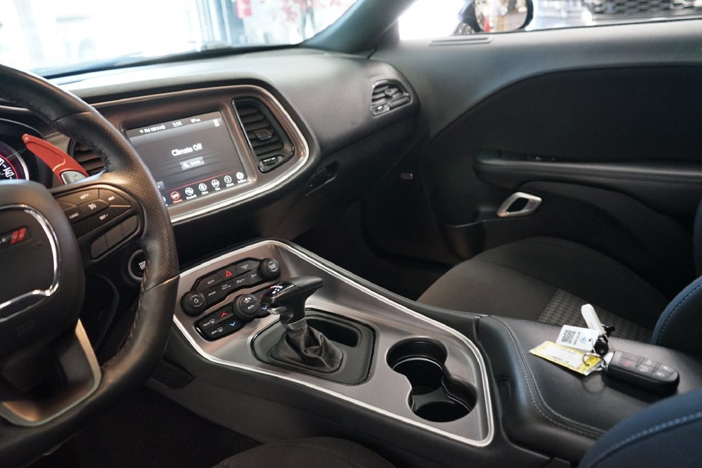 Used 2022 Dodge Challenger R/T w/ Performance Handling Group RWD image 13