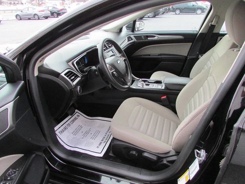 Used 2017 Ford Fusion S image 6