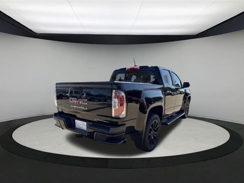 Used 2022 GMC Canyon Denali image 4