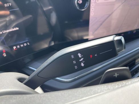 New 2025 Chevrolet Suburban Premier AWD/4WD image 20