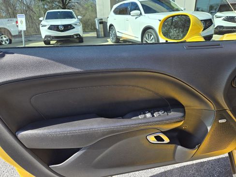 Used 2018 Dodge Challenger SXT Plus image 15