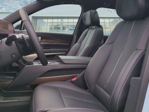 Certified 2026 Cadillac Vistiq Premium Luxury AWD/4WD image 14