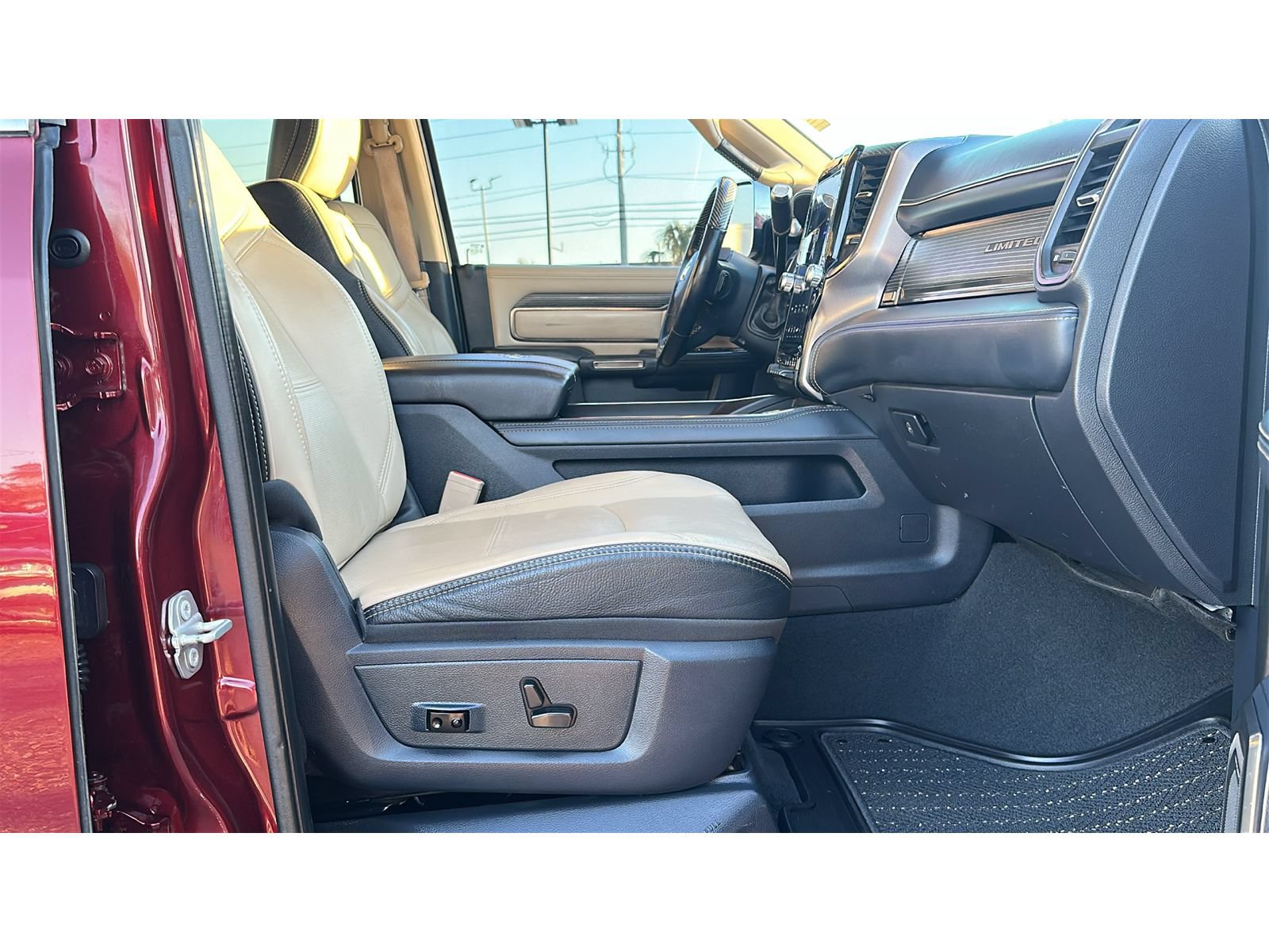 Used 2021 RAM 2500 Limited AWD/4WD image 25