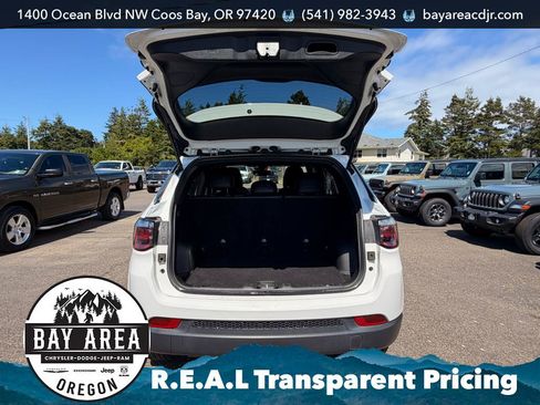 Used 2024 Jeep Compass Latitude AWD/4WD image 26