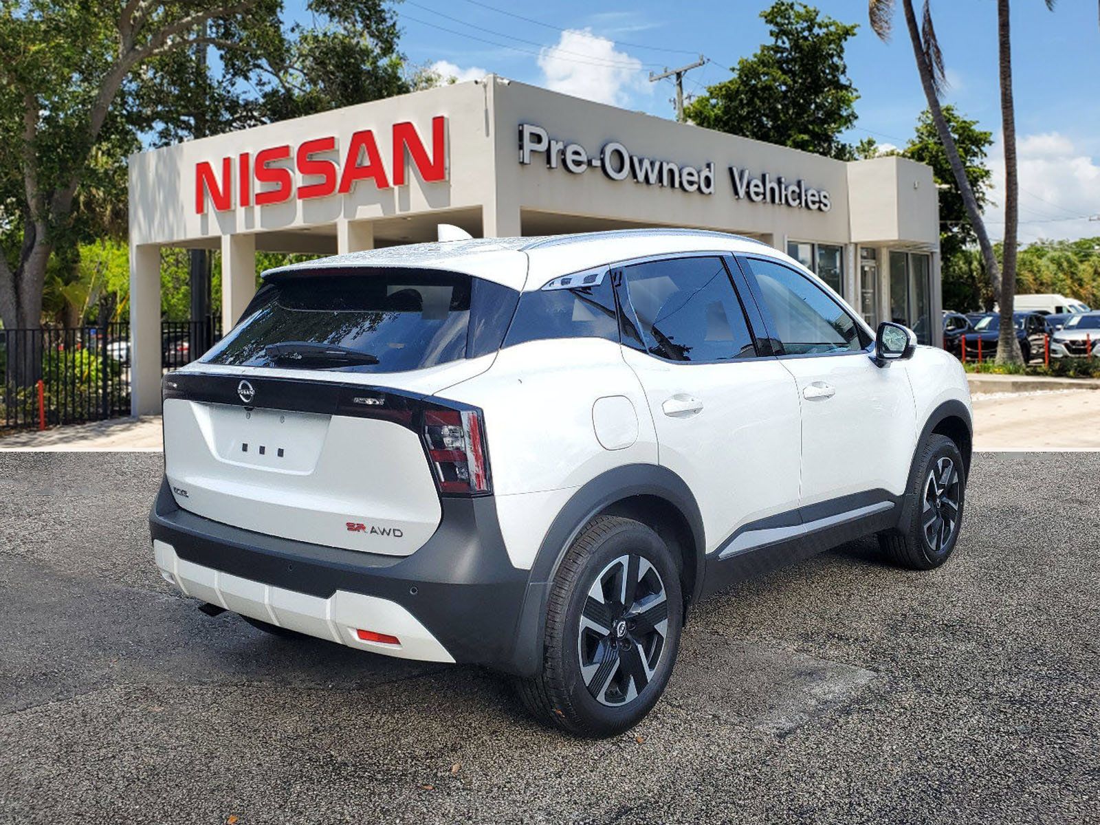 Certified 2025 Nissan Kicks SR AWD/4WD image 4