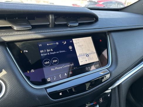 Certified 2024 Cadillac XT5 Premium Luxury w/ LPO, Floor Liner Package image 16