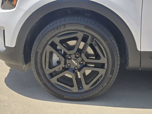 Certified 2024 Kia Telluride EX X-Line AWD/4WD image 17