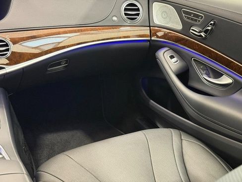 Used 2017 Mercedes-Benz S 550 4MATIC Sedan image 12