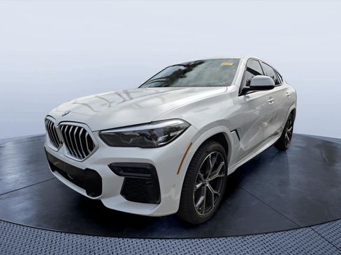 Certified 2022 BMW X6 xDrive40i w/ M Sport Package AWD/4WD image 3