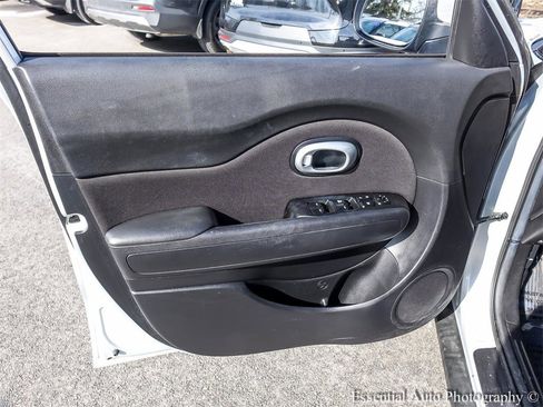 Used 2016 Kia Soul w/ Convenience Package image 18