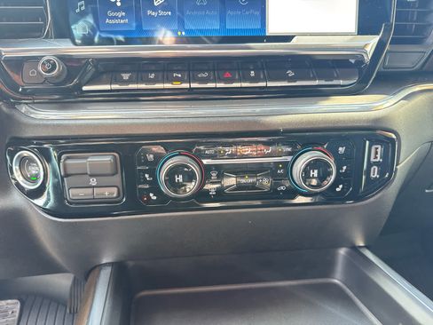 Used 2024 Chevrolet Silverado 2500 High Country w/ High Country Premium Package AWD/4WD image 31