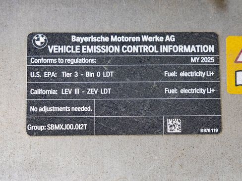 Used 2025 BMW iX M60 AWD/4WD image 35