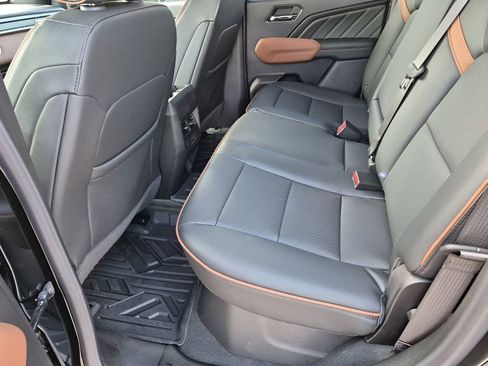 New 2026 GMC Canyon AT4 w/ AT4 Premium Package AWD/4WD image 23