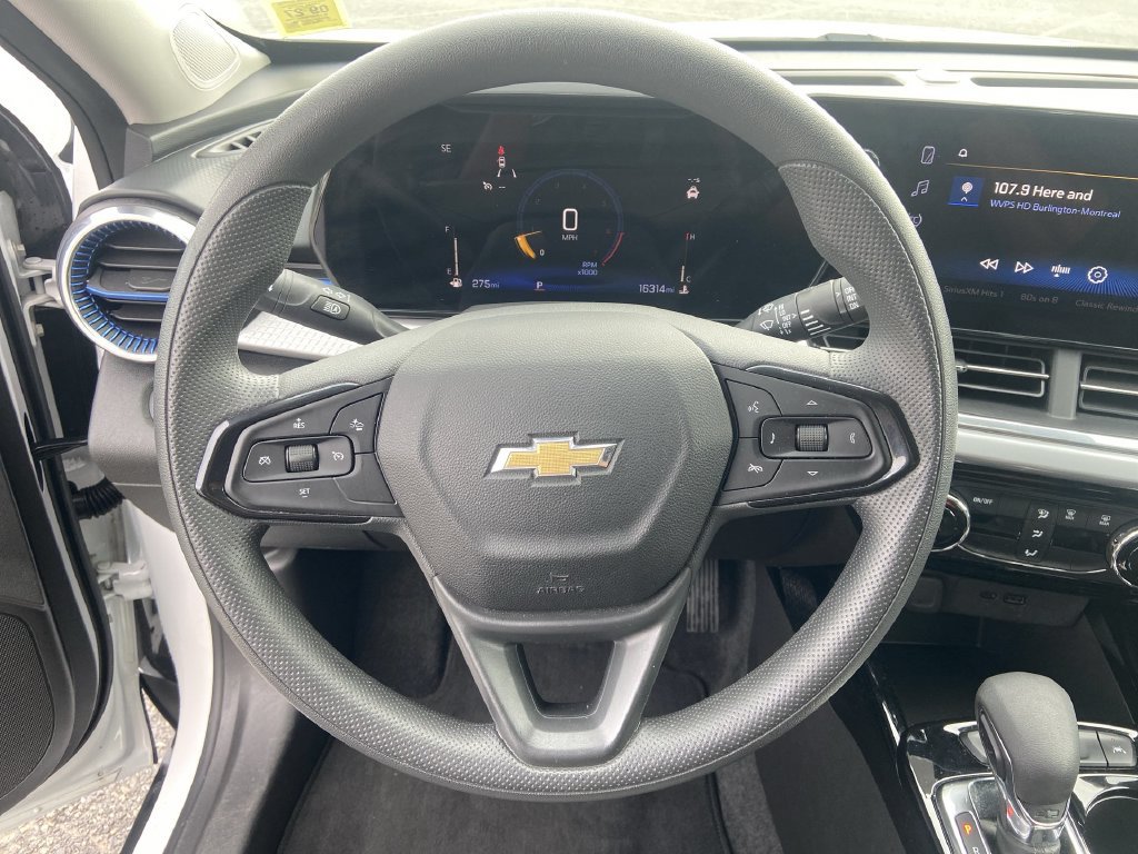 Certified 2024 Chevrolet Trax LT FWD image 11