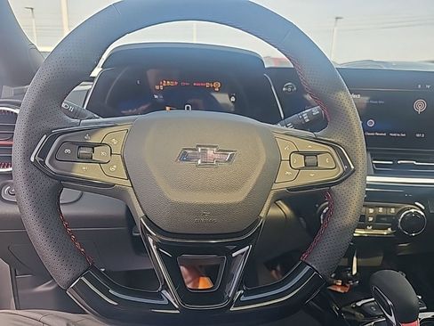 New 2026 Chevrolet Trax RS w/ Sunroof Package FWD image 15