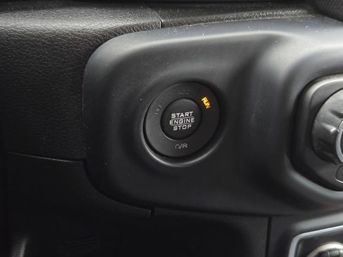 Used 2019 Jeep Wrangler Rubicon w/ Steel Bumper Group AWD/4WD image 22
