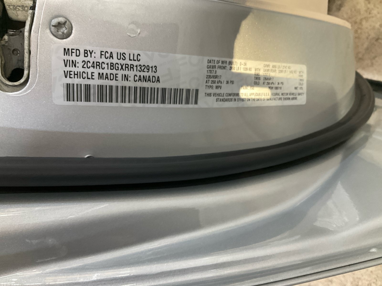 Used 2024 Chrysler Pacifica Touring-L FWD image 29