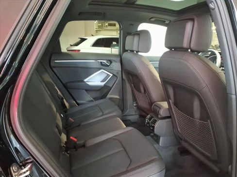 Certified 2025 Audi Q3 2.0T Premium w/ Convenience Package image 22