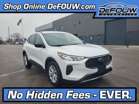 Used 2023 Ford Escape Active image 1