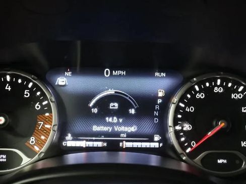 Used 2021 Jeep Renegade Latitude w/ Convenience Group AWD/4WD image 28