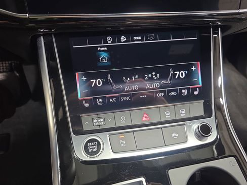 Used 2025 Audi Q7 3.0T Premium Plus image 24