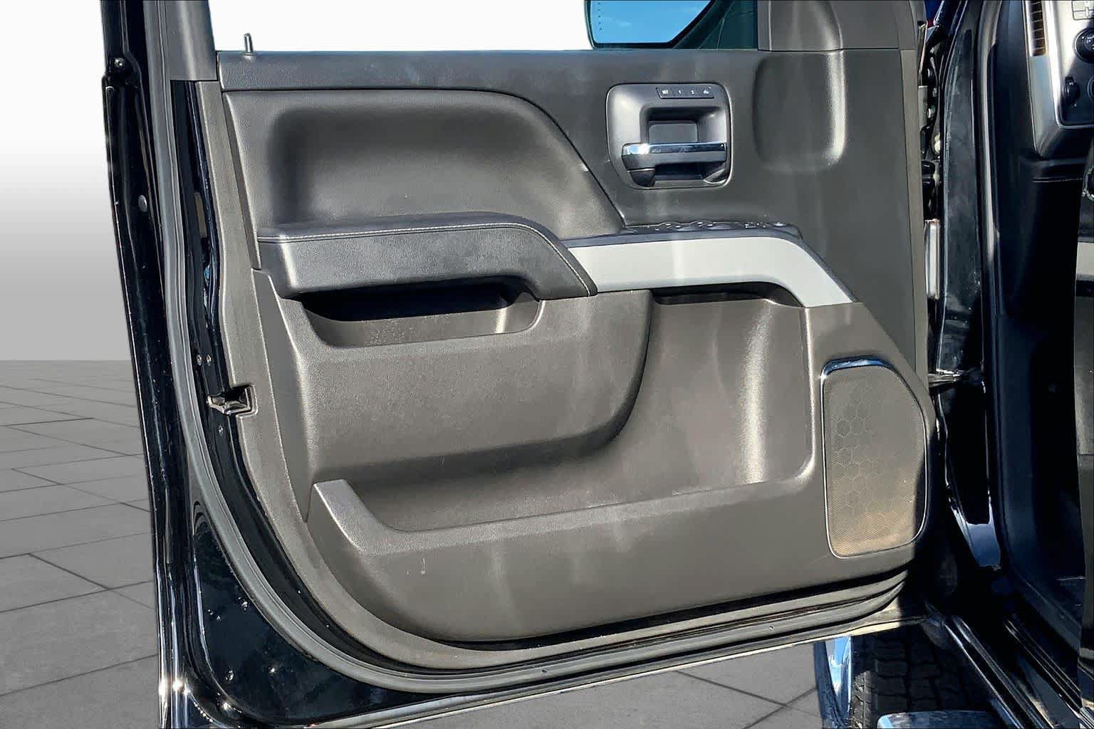 Used 2018 Chevrolet Silverado 1500 LTZ Z71 AWD/4WD image 22