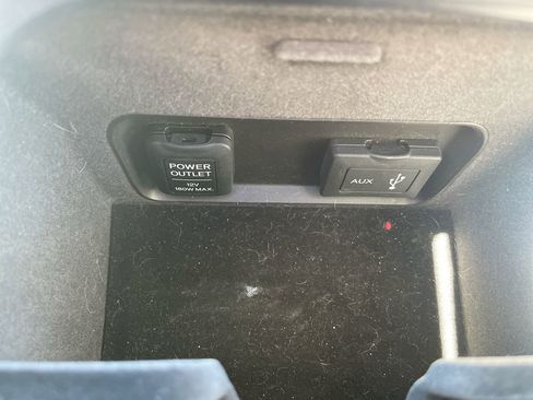 Used 2018 Acura RLX Sport Hybrid w/ Advance Pkg image 30