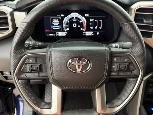 Used 2025 Toyota Tundra Limited AWD/4WD image 14