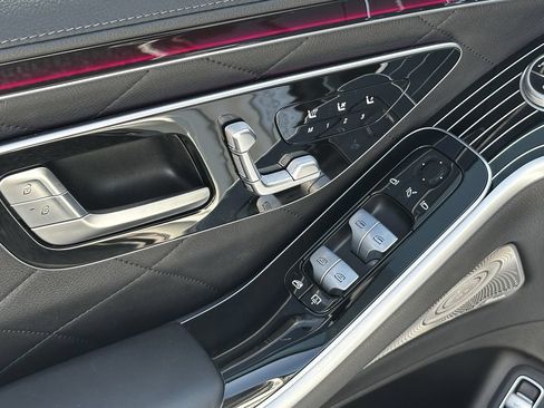 Certified 2024 Mercedes-Benz S 580 4MATIC Sedan image 12