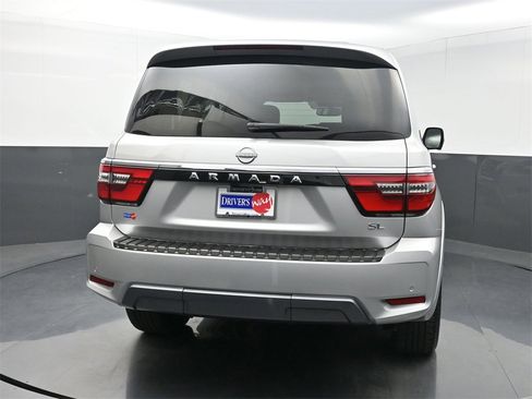 Used 2024 Nissan Armada SL w/ Captain's Chairs Package image 44