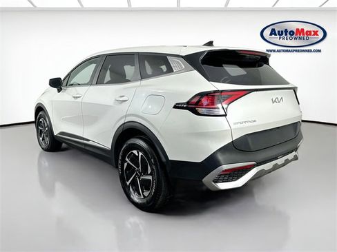 Used 2023 Kia Sportage LX image 5