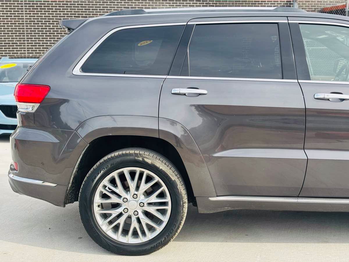 Used 2018 Jeep Grand Cherokee Summit w/ Skid Plate Group AWD/4WD image 7