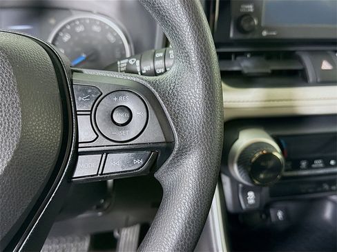 Certified 2021 Toyota RAV4 XLE image 23