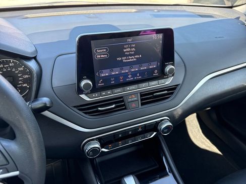 Used 2021 Nissan Altima 2.5 SV FWD image 17
