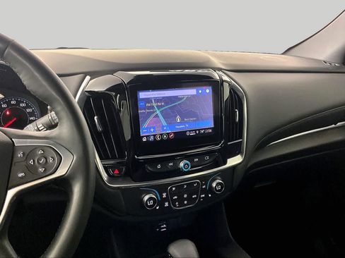 Used 2023 Chevrolet Traverse RS FWD image 7