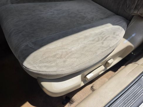 Used 2001 Toyota Avalon XL FWD image 16