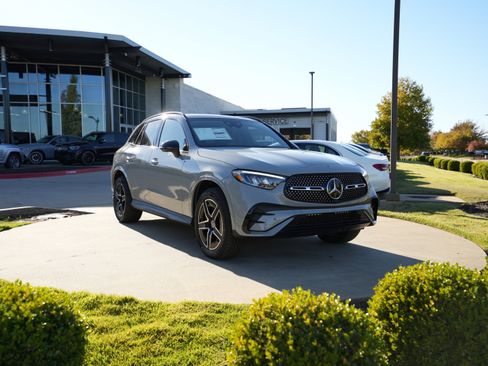 New 2026 Mercedes-Benz GLC 300 4MATIC image 1