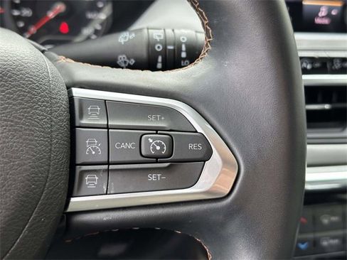 Certified 2022 Jeep Compass Limited image 26