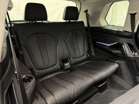 Used 2023 BMW X7 xDrive40i w/ Premium Package image 58