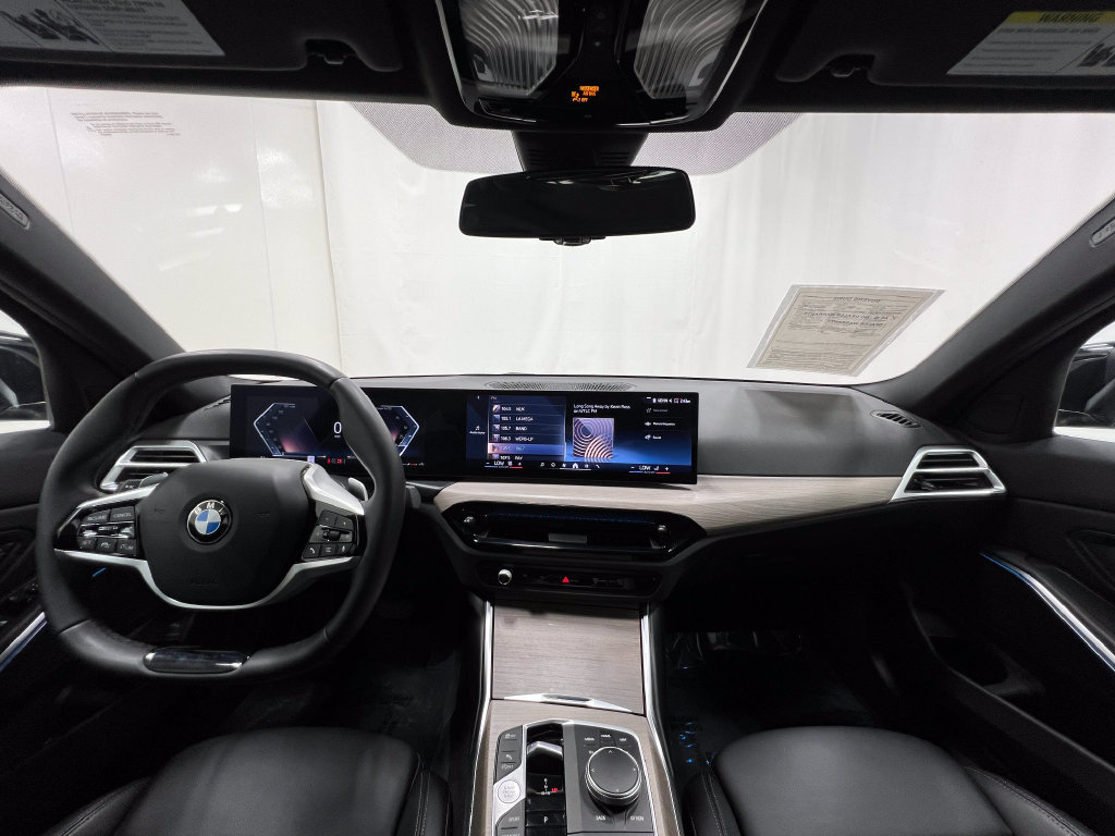 Used 2025 BMW 330i Sedan RWD image 21
