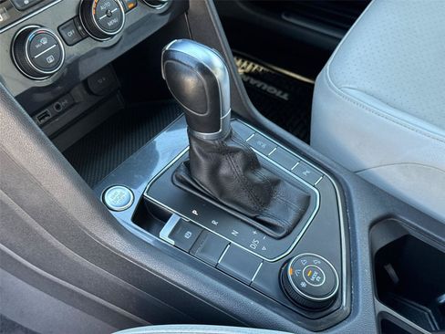 Used 2019 Volkswagen Tiguan SEL Premium R-Line AWD/4WD image 27