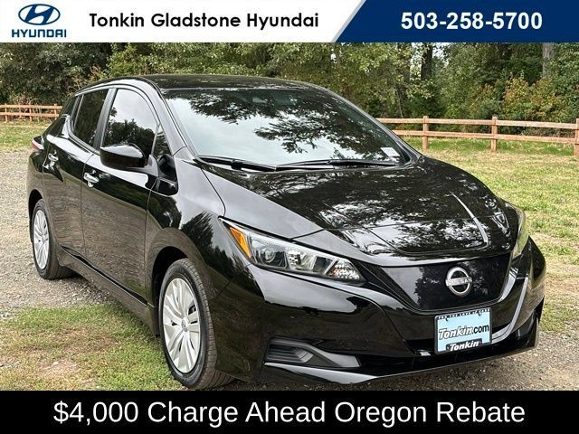 Used 2025 Nissan Leaf S FWD image 2