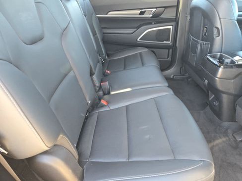 Certified 2022 Kia Telluride LX image 19