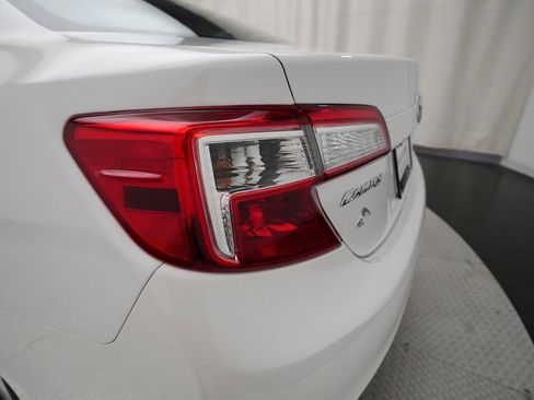 Used 2012 Toyota Camry LE image 29