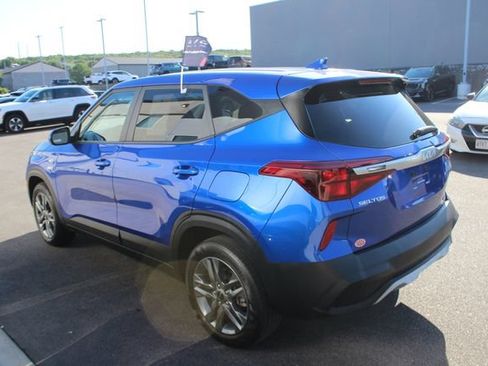 Certified 2023 Kia Seltos LX AWD/4WD image 24