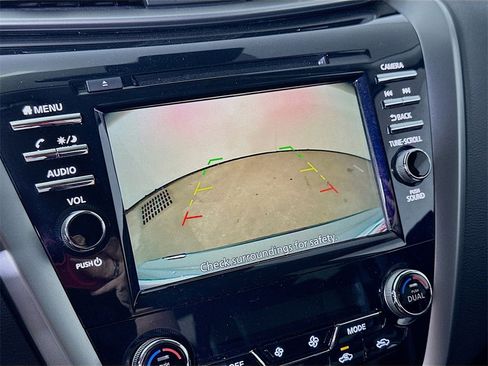 Used 2024 Nissan Murano SV w/ SV Midnight Edition Package image 10
