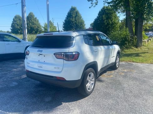 Used 2022 Jeep Compass Latitude AWD/4WD image 5