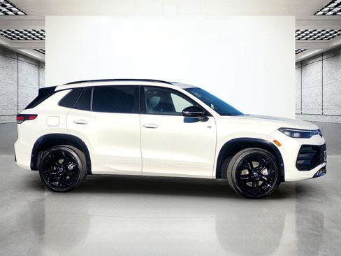 New 2026 Volkswagen Tiguan SE R-Line AWD/4WD image 3
